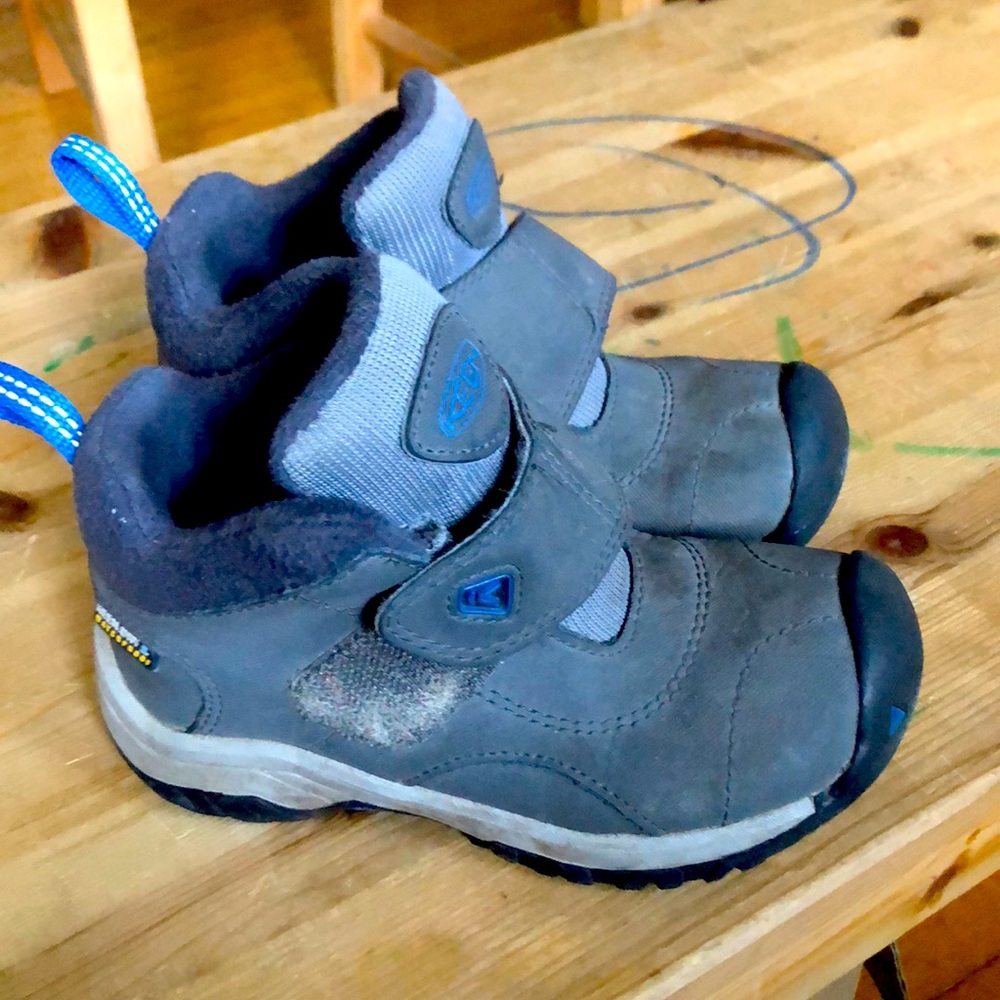 Keen hiking boots gray
